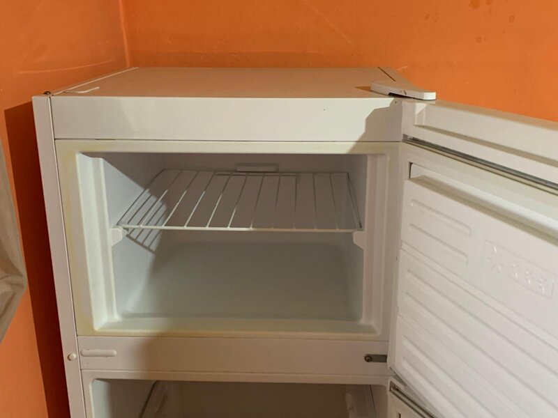 Frigider spre vanzare.